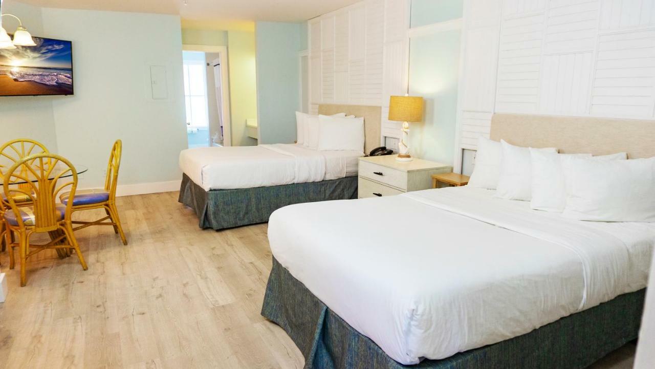 Lighthouse Resort: Inn & Suites Fort Myers Room photo